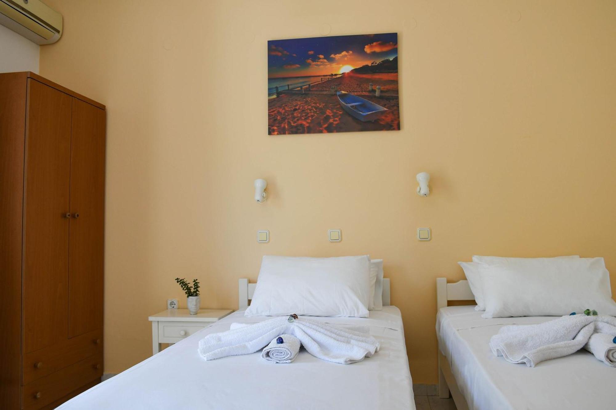 Litinas Apartments With Pool Agia Marina Exterior foto