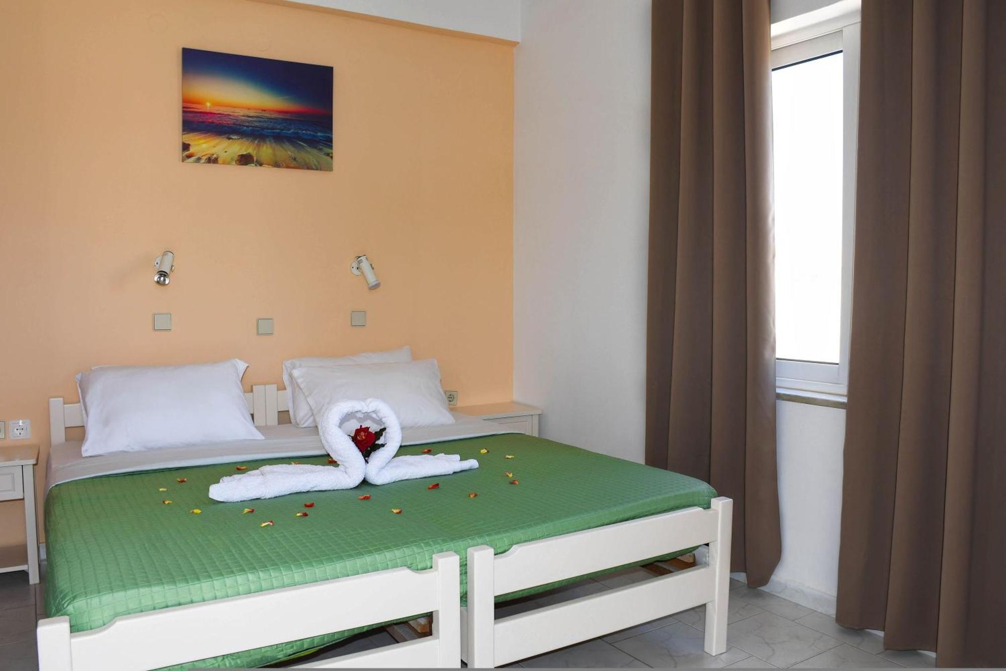 Litinas Apartments With Pool Agia Marina Exterior foto